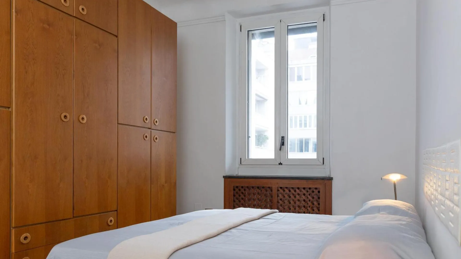 La Nuvola Exclusive Apartment - Piazza 5 Giornate - City Center Milan 0*,  Italy